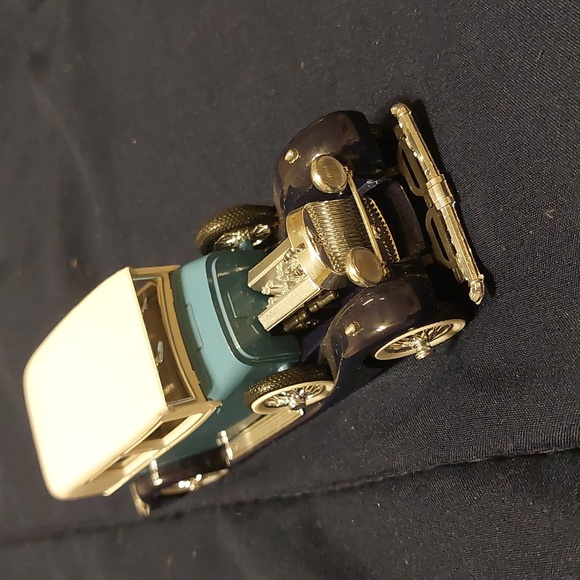 Set of 3 Metal Die-cast 1/43 scale early 1900s cars - Picture 6 of 7